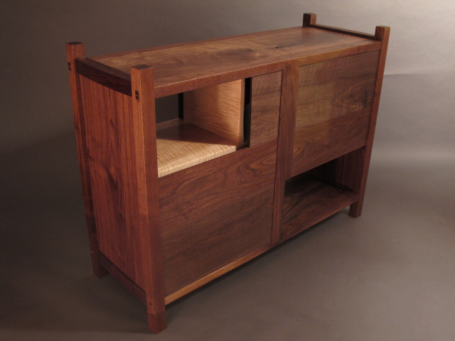 alternating open back for cords and ventilation