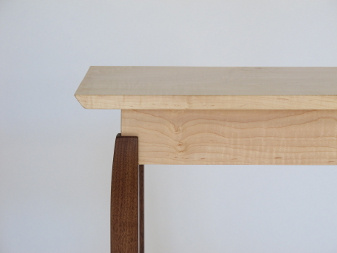 Our Exposed Leg End Table features a gentle curve at the top of the table legs